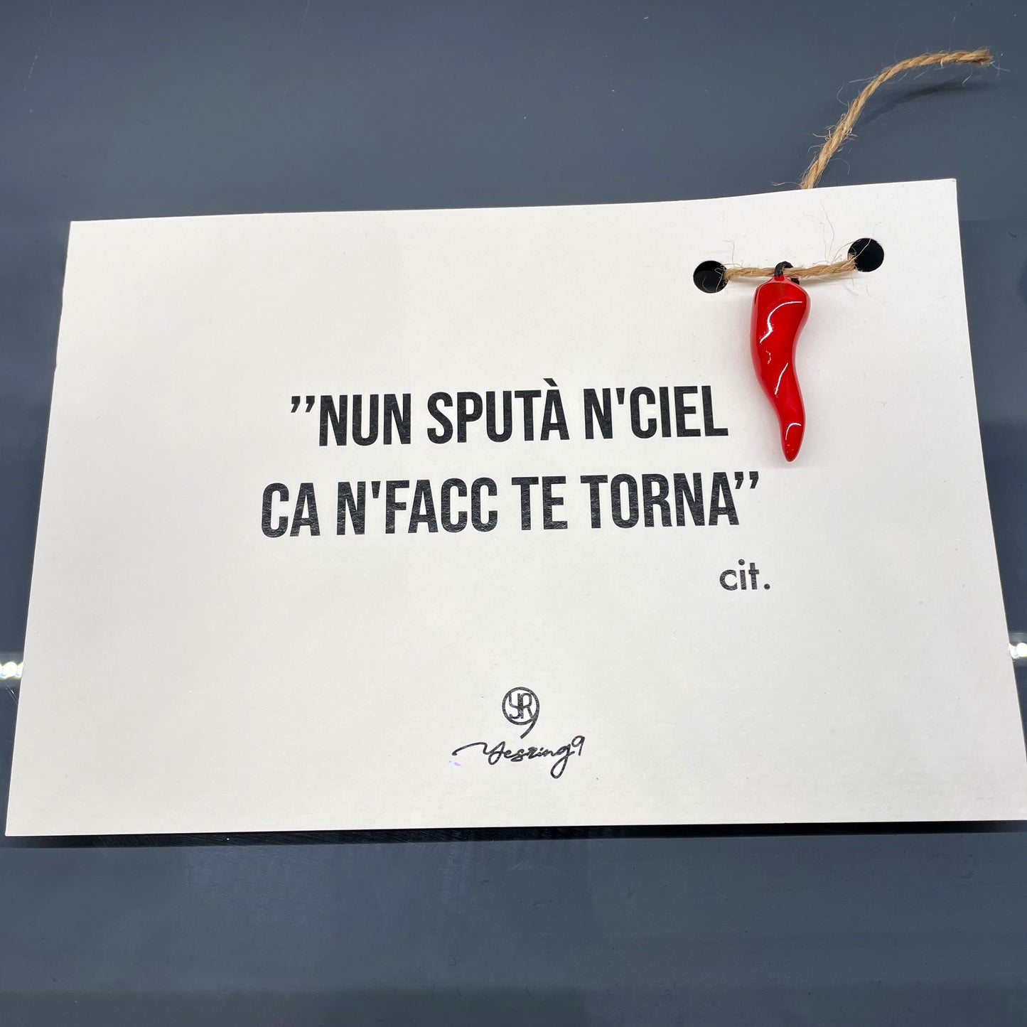Cartoline con frasi napoletane e corno