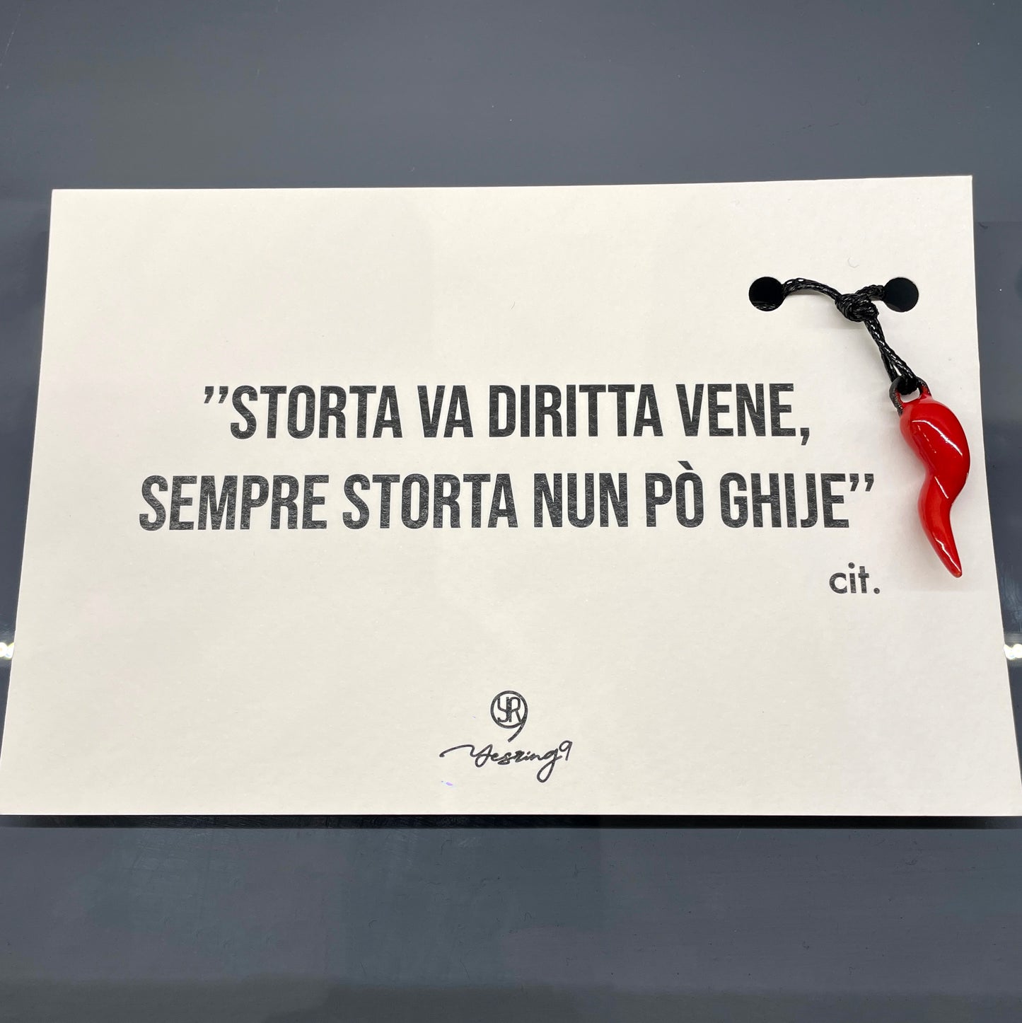 Cartoline con frasi napoletane e corno