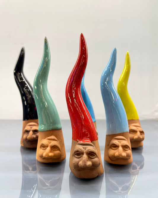 Corno in ceramica con Pulcinella