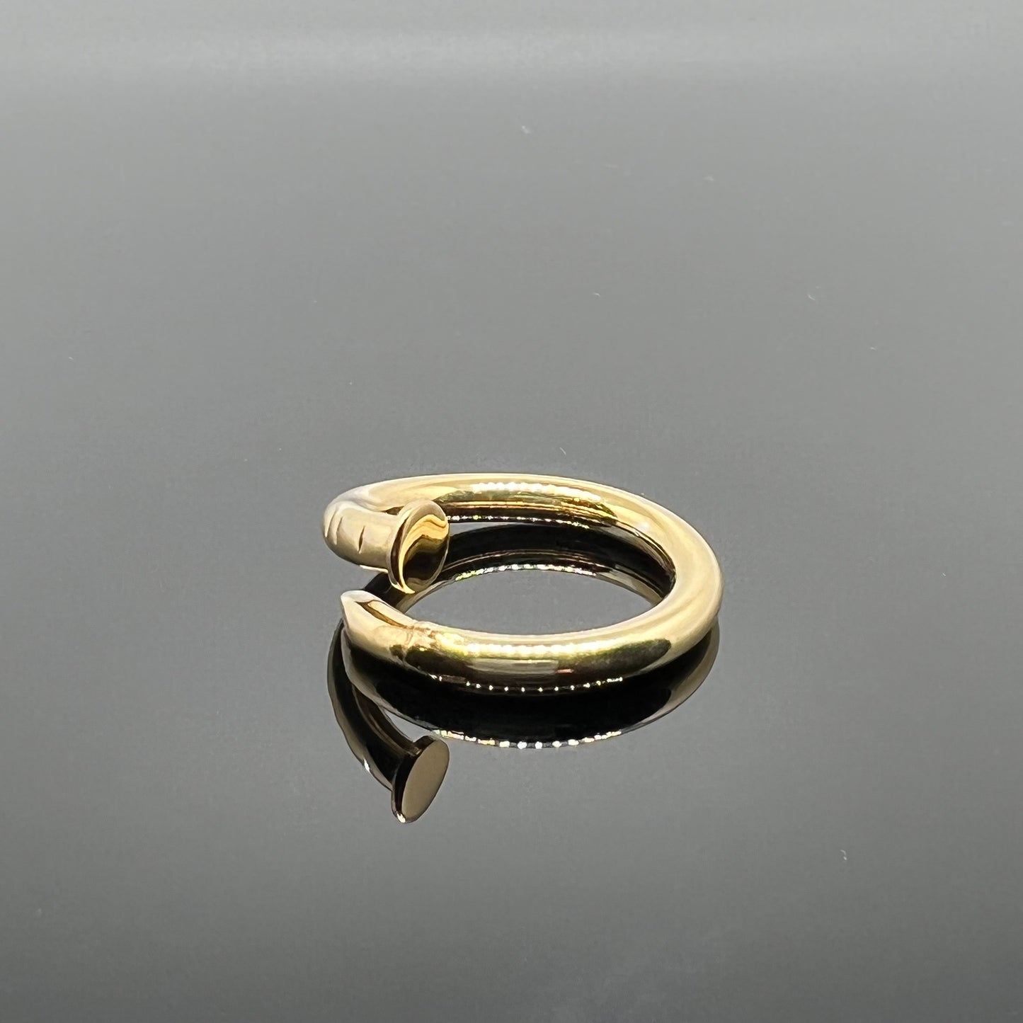 anello chiodo sottile dorato