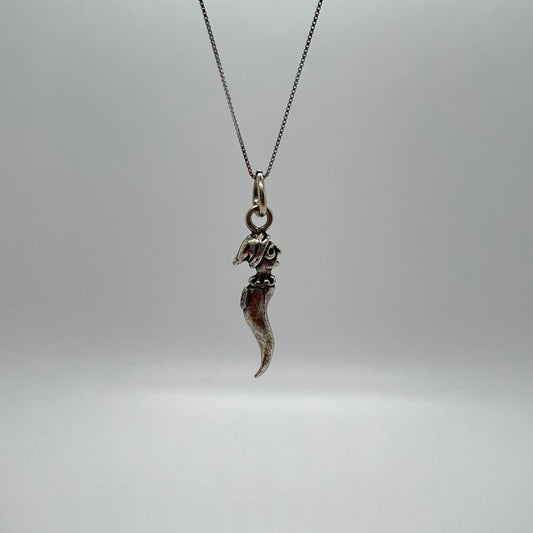 ciondolo corno Pulcinella argento