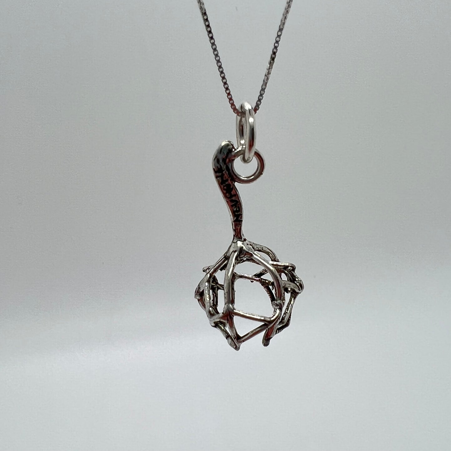 ciondolo neurone