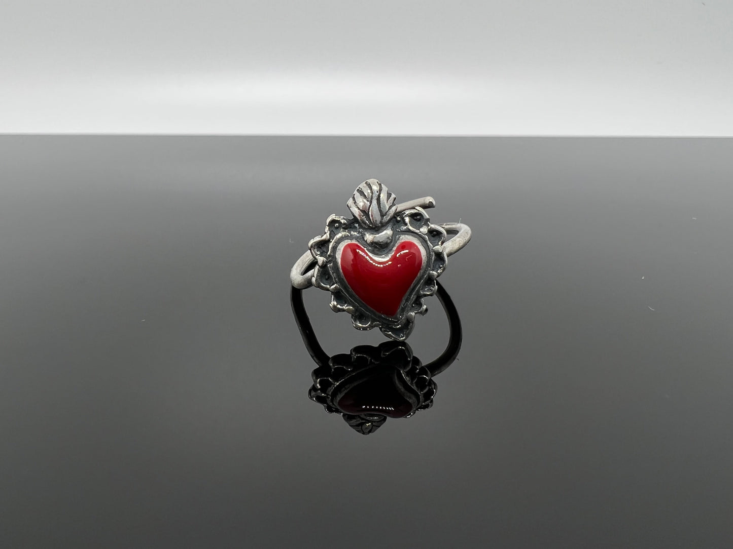 anello cuore sacro smaltato