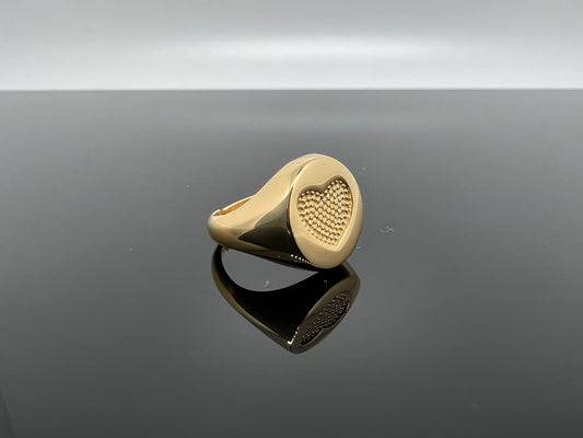 anello chevalier tondo con cuore puntinato