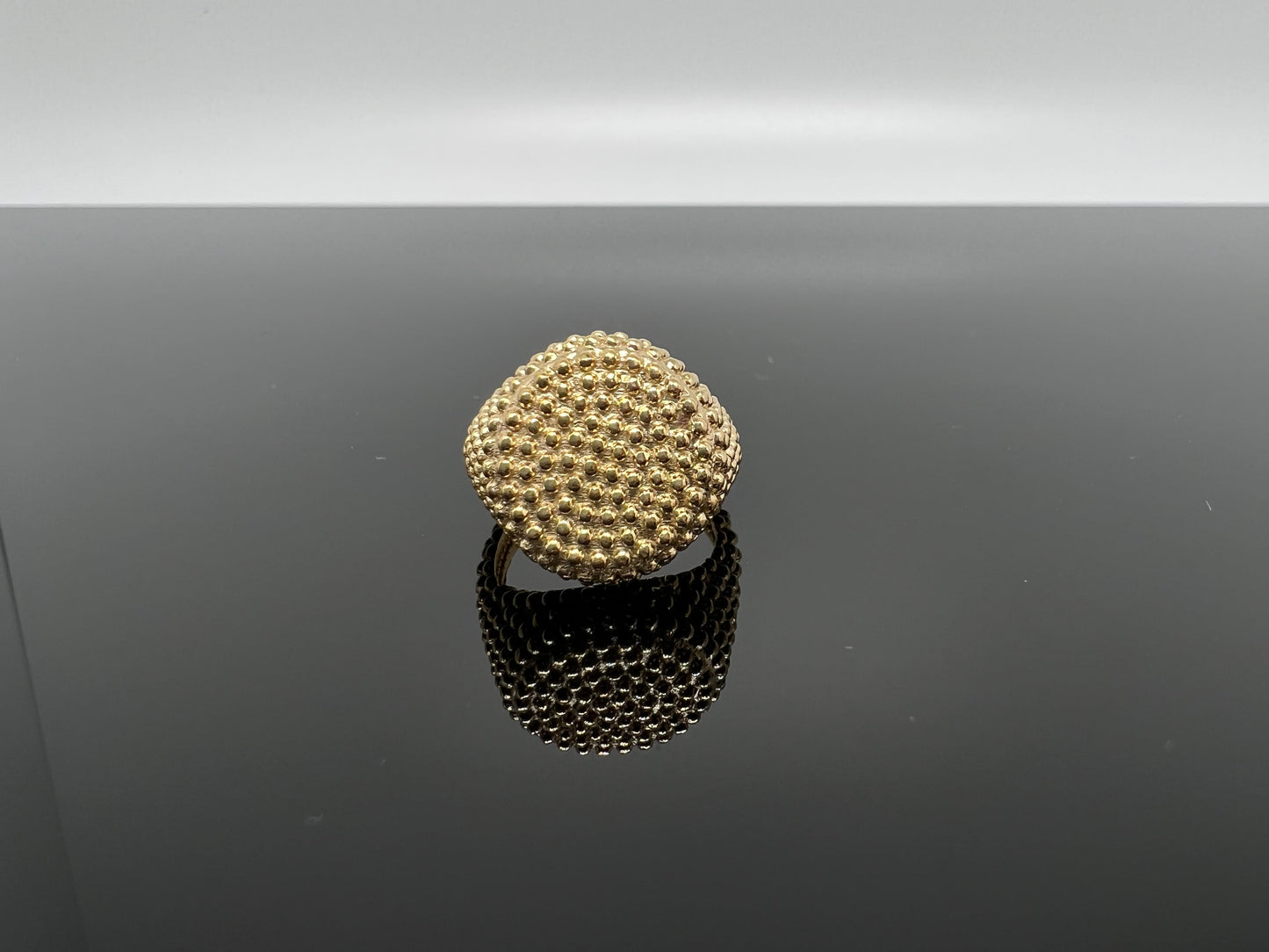 anello chevalier tondo puntinato