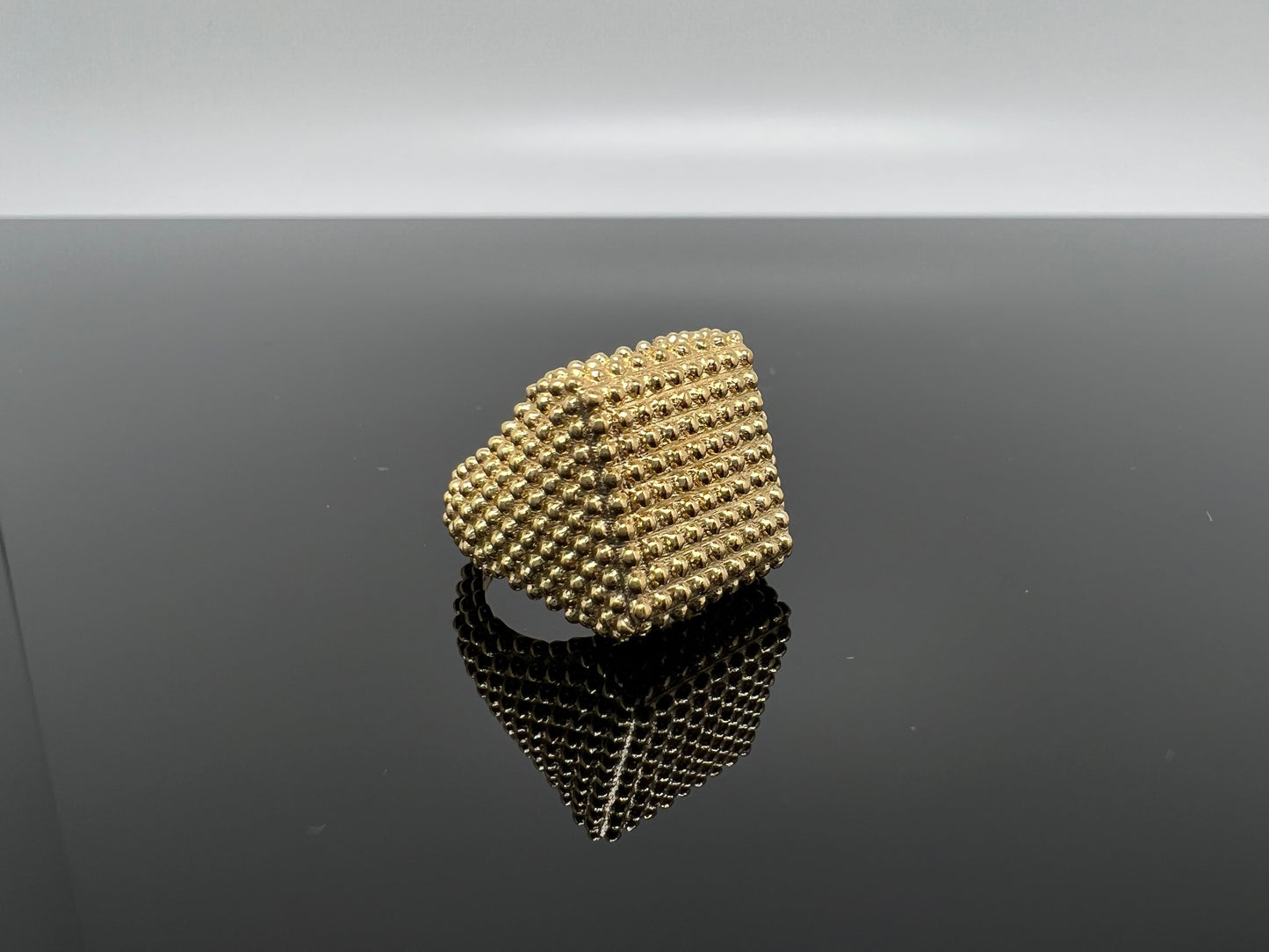 anello chevalier quadrato puntinato