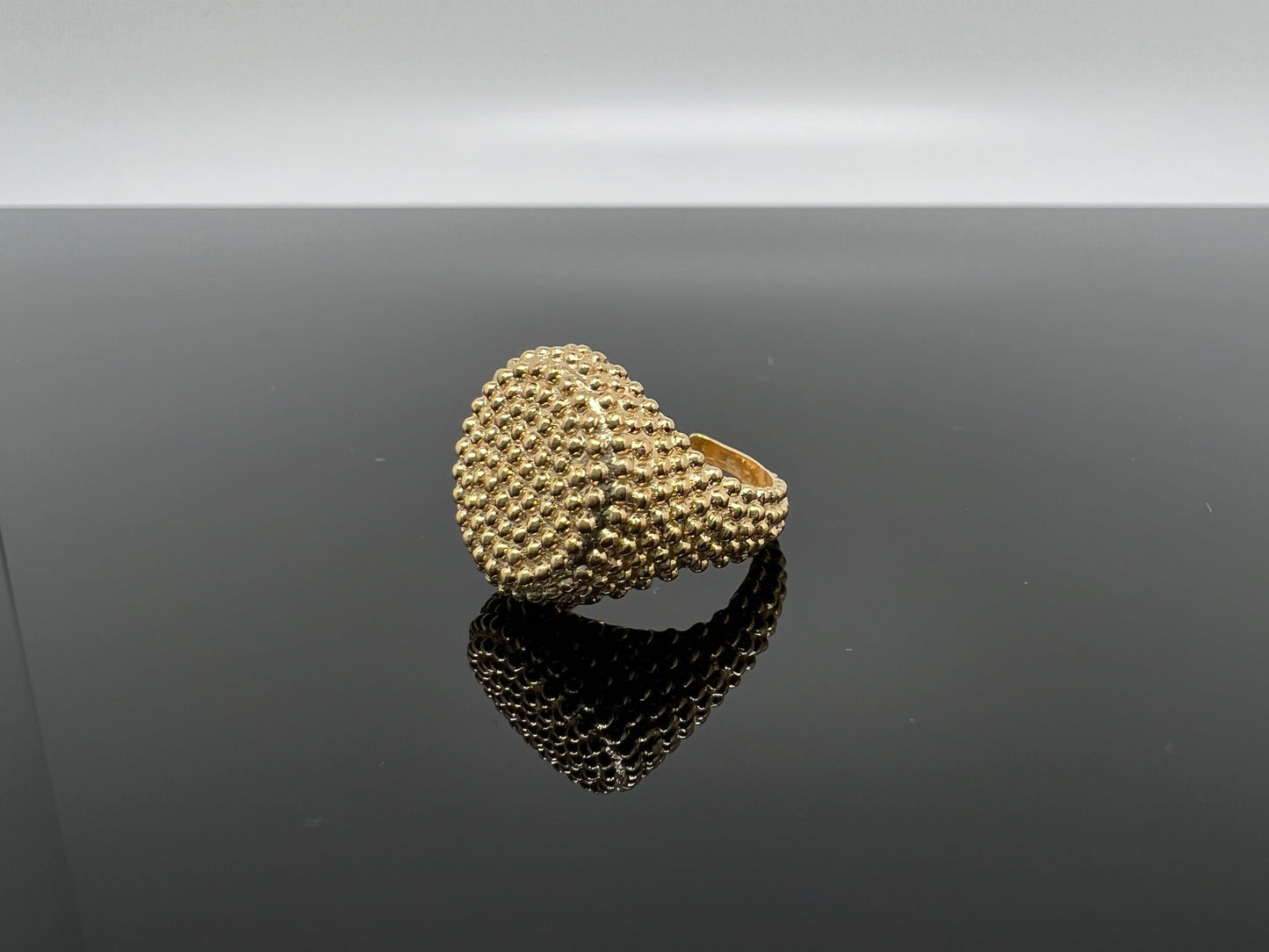 anello chevalier tondo puntinato