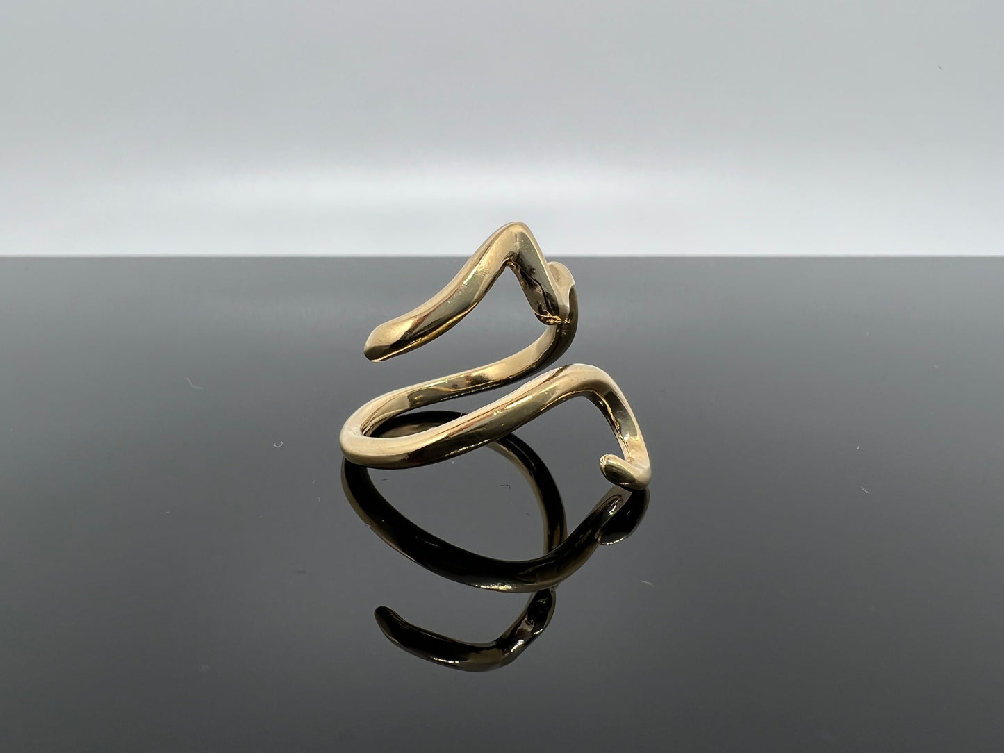 Anello Vesuvio stilizzato dorato 18kt