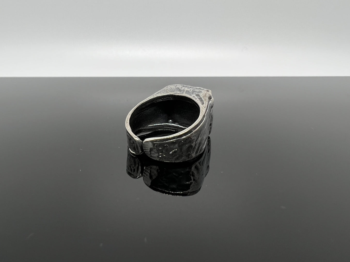 anello chevalier quadrato ferro di cavallo small