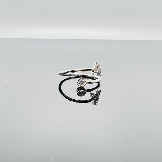 Anello lettera e zircone