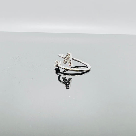 Anello lettera e zircone