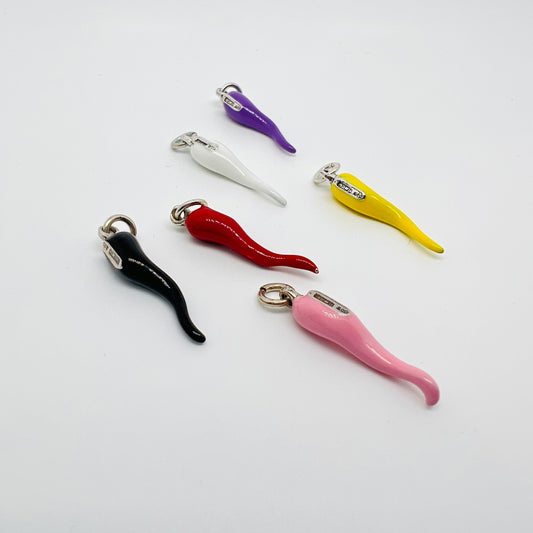 Ciondolo corno smaltato viola