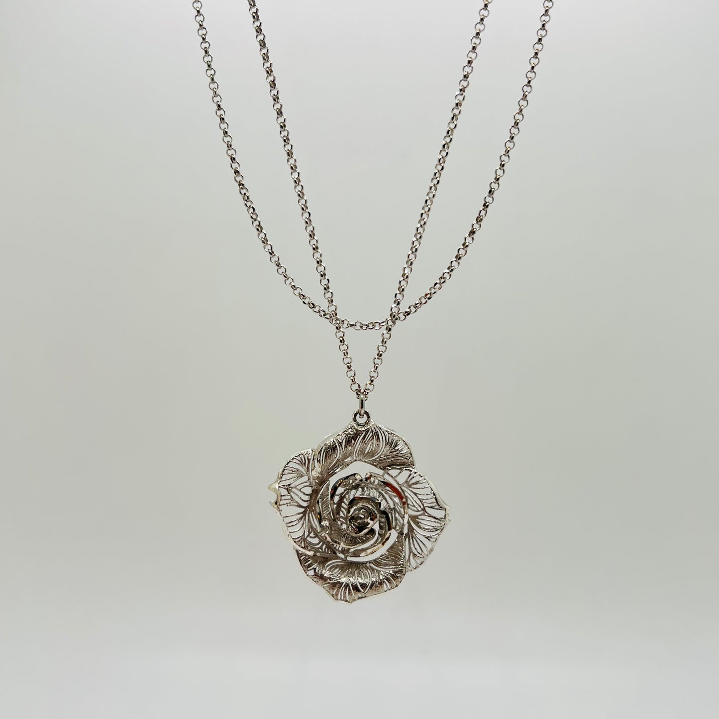 Collana argento Rosa ricamata