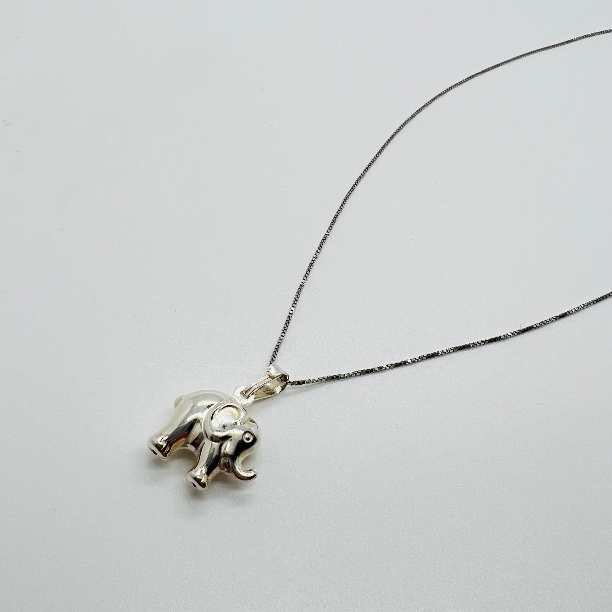 Ciondolo Con Elefante Ciondolo In Argento Sterling A Forma Di Ciondolo Con Elefante Ciondolo In Argento Sterling A Forma Di